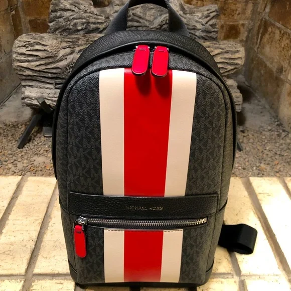 💥Moving to @the_bag_guy💥Michael Kors - Mason Varsity Stripe Sling Pack - Picture 4 of 16